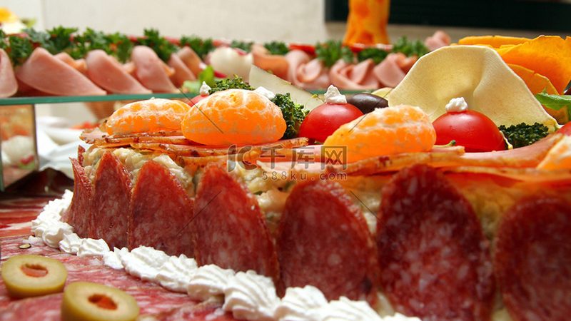 餐饮加盟，如何选择十大品牌？揭秘加盟费用真相**