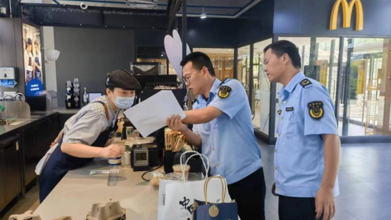 做面包时，中筋面粉如何升级为高筋面粉？**